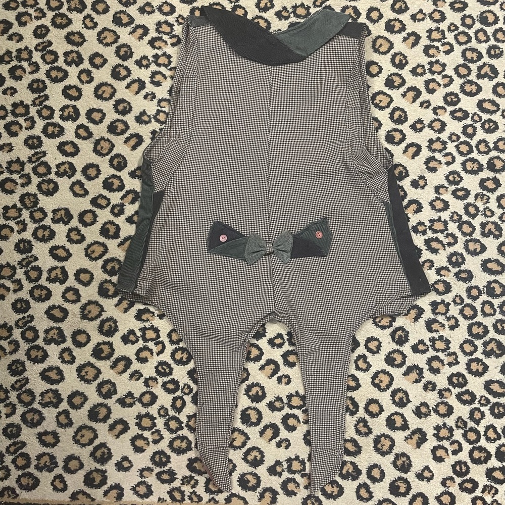 Custom made vest - Picture 3 of 9